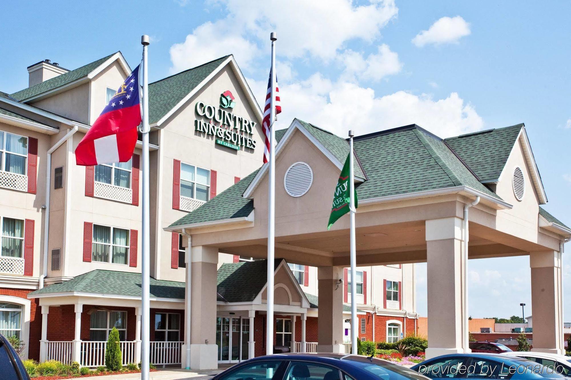 Hotel Clarion Pointe Columbus-Bradley Park Exterior foto